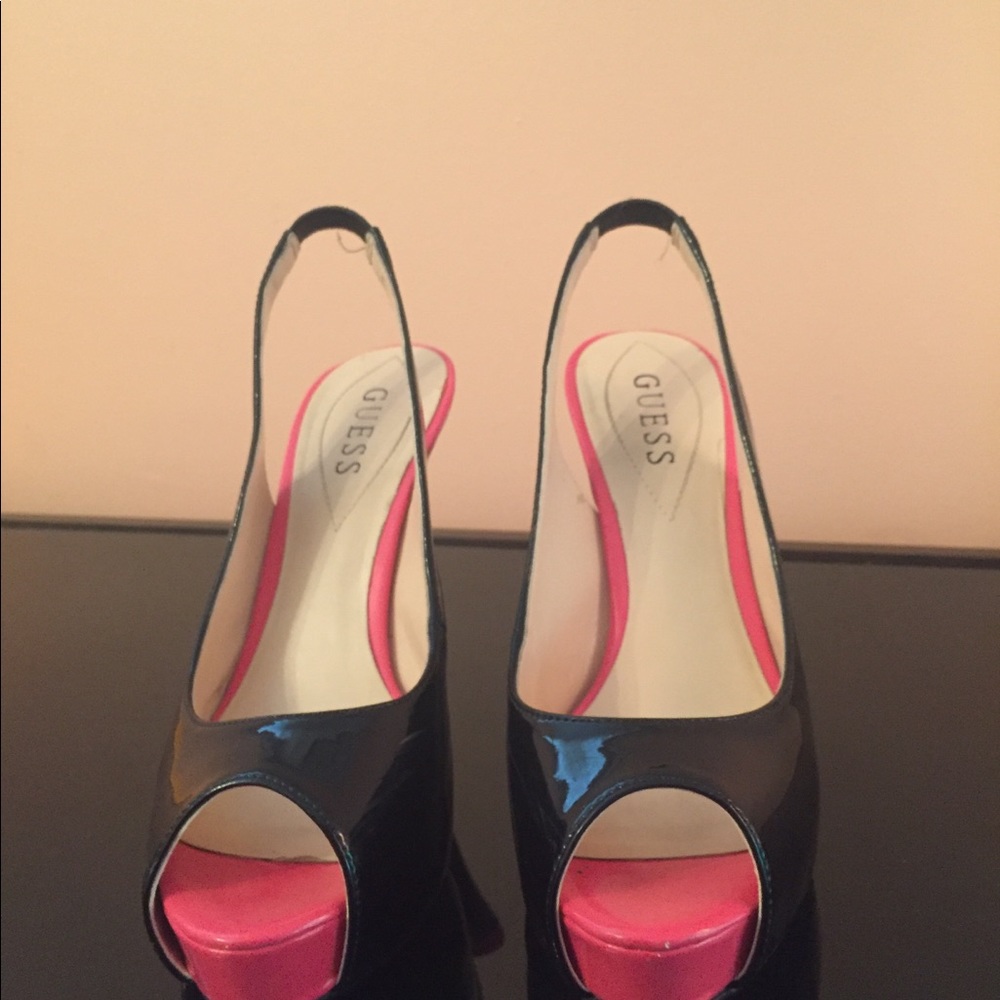 GUESS pump heels